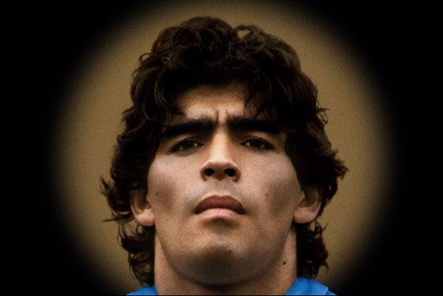Le légendaire  international argentin Diego Maradona est mort
